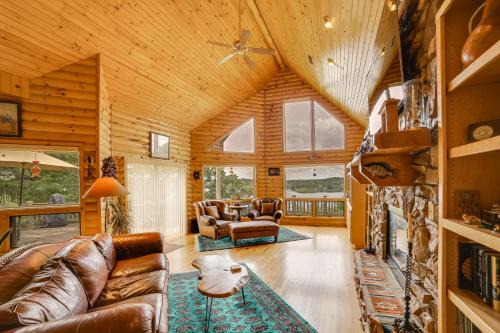 Shell Knob House | Decks & Views: Spacious Cabin Near Table Rock Lake