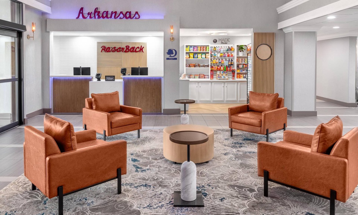 Bentonville - Fayetteville Hotel | DoubleTree by Hilton Springdale
