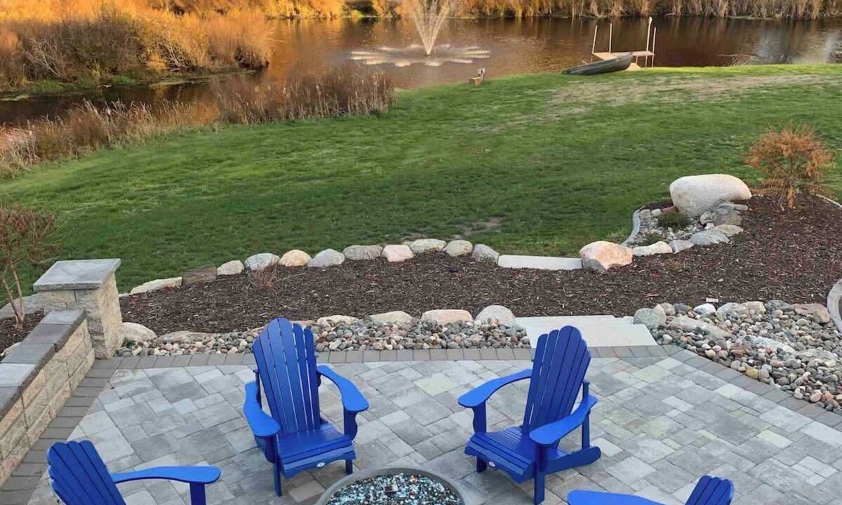 Elk River House | Updated 2BR-PoolTable-Theatre-Trails-HotTub-ERX