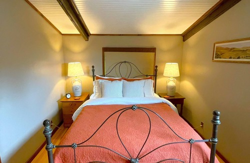 McGregor Hotel | Bluffside Chalet Suite