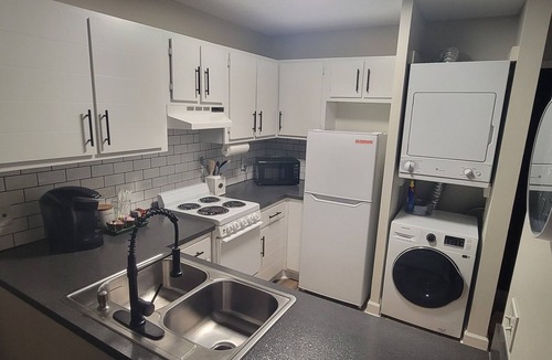 Clemson Condo | Charming 2-bedroom condo only 2 miles to Clemson University