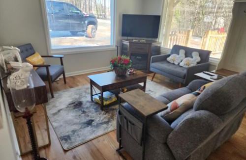 Toccoa House | Charming and Cozy!