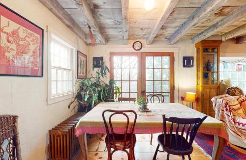 Calais House | Chic Group-Friendly Getaway! 8 Mi to Montpelier
