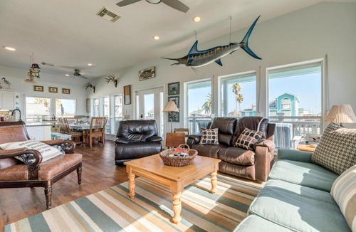 San Luis House | Dancing Mermaid