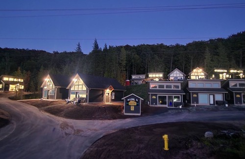 Munising Ski Chalet | EXPLORE Munising Studio Suite 103
