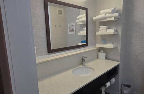 Commerce Hotel | Hampton Inn Commerce