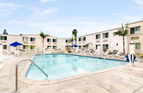 Harbor Hotel | Motel 6-Carson, CA