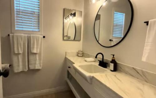 The Strand Hotel | Ocean View Studio Manhattan Beach