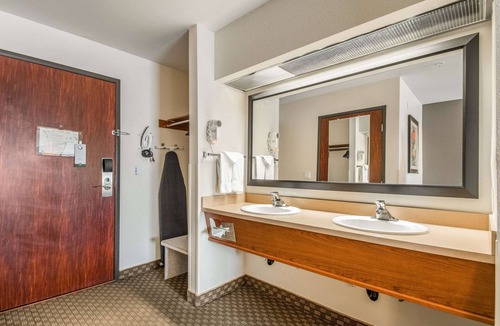 Gresham Hotel | Quality Inn