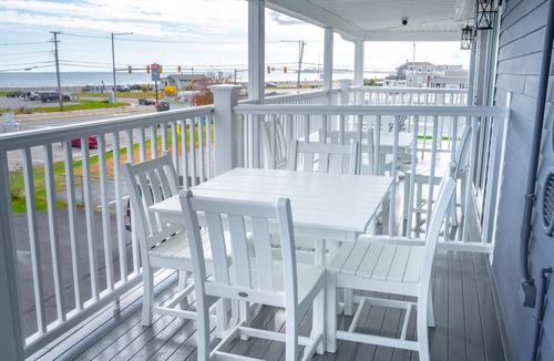 Hampton Hotel | Second floor ocean views w/kitchenette private deck!