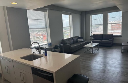 Downtown Springfield Apartment | Sky Life!