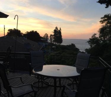 Boulevard Bluffs House | Upper Level with a view