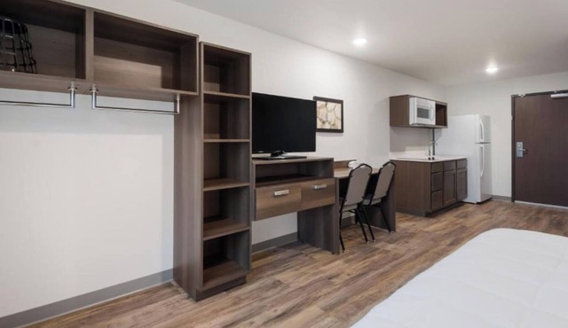3 Cozy Suites. More Rooms, More Savings!