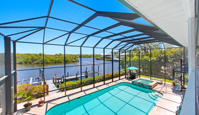 5-Bedroom Family Beach & Pool House on Bonita Beach | Sleeps 11