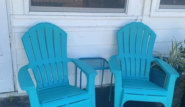 Beach Serenity Retreat - The Beach House: 3 BR/1 Bath. 1.5 Block from the Beach