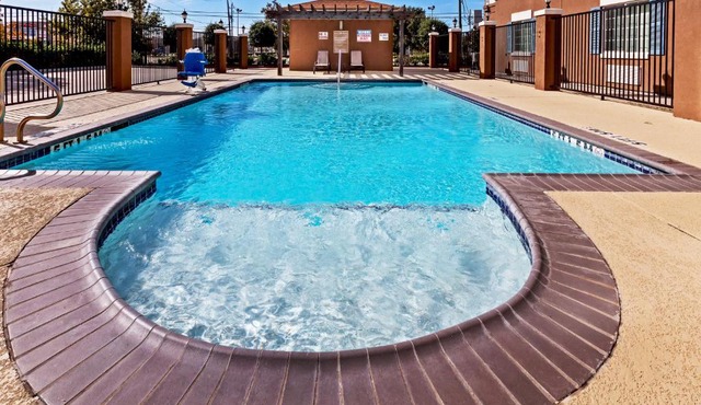 Candlewood Suites Baytown by IHG