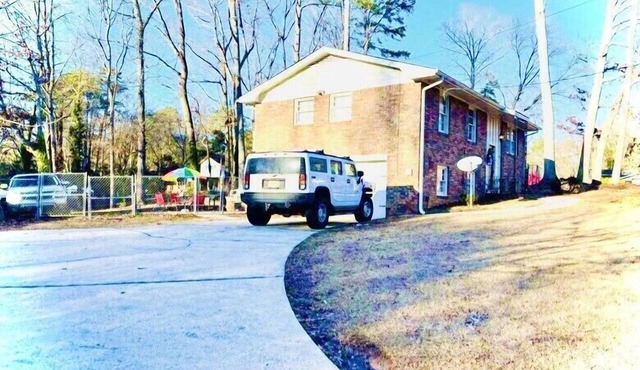 🏰 Castle 🏰 Spacious Luxuries V- Convenience 5bdR/2.5 bT/S-Atlanta GA🛬
