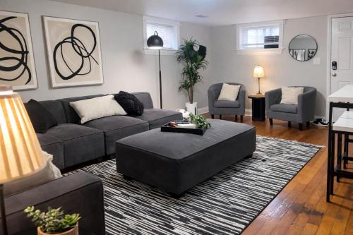 Close to UNC with Great Yard, Firepit & Free Bikes!