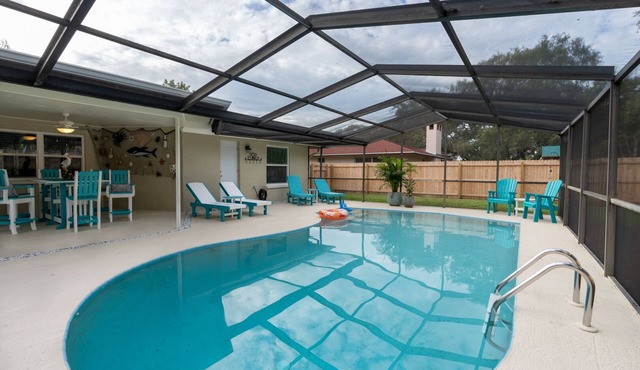 Coastal Luxury - Walk to Beach - Heated Pool