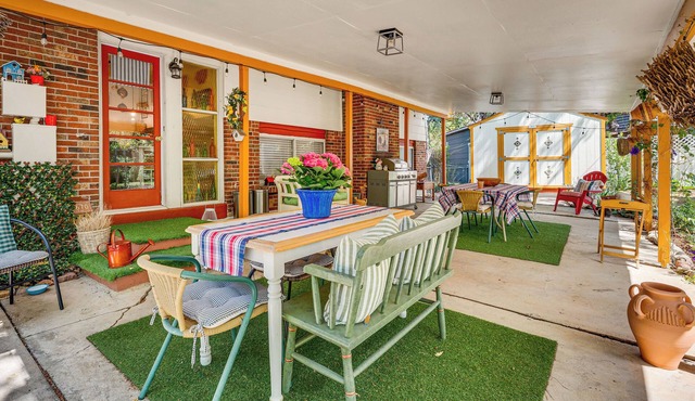 Eclectic Multi-Level Charmer! 2 Mi to CU Boulder