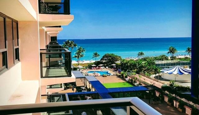 Experience luxury at Miami Beach's Alexander 817 a Spacious 3br