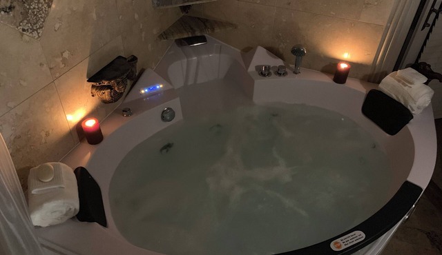 LakeSide Villa-Jacuzzi, Major Springs & Manatees nearby & Fort Island Gulf Beach
