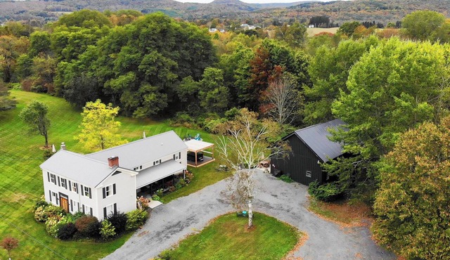 Luxurious Estate in Cooperstown, NY -3.2 miles from the Cooperstown Dreams Park