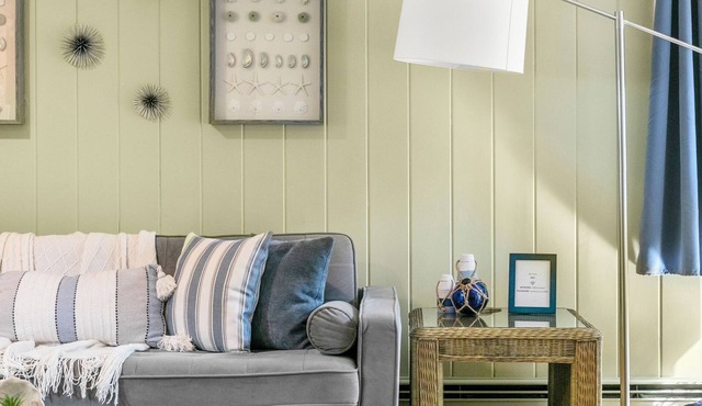 Modern Beach & Pond Getaway; Heart of Cape Cod