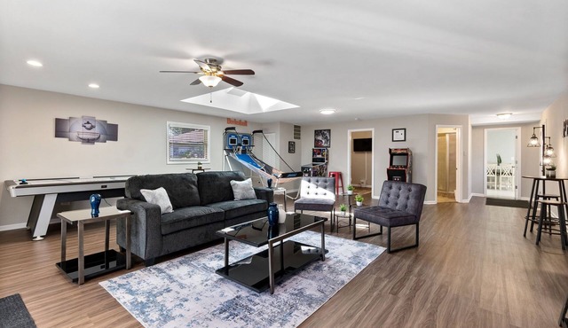 Oak Lawn Rental
