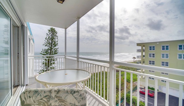 Ocean Sunrises! Beachfront Satellite Beach Condo