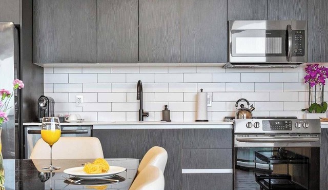 Oceanfront Group Stay: 4BR in Downtown Miami