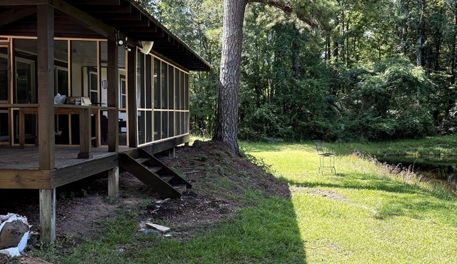 Peaceful Lake House