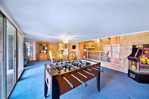 Relax and Play 3BR Retreat w Sunroom