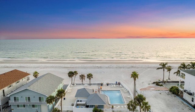 San Remo 102- Updated and Beach Views! Pool and Hot Tub open!