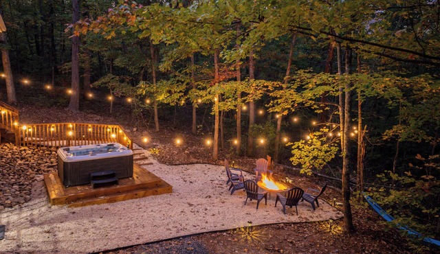 Spacious Getaway: Nature, HotTub, GameRoom & Dogs