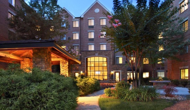 Staybridge Suites Tysons - McLean by IHG