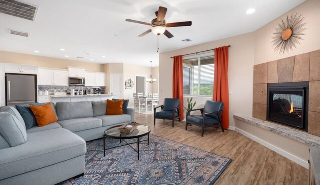 Stunning Views + Hot Tub + Location! 3 bed/3 bath