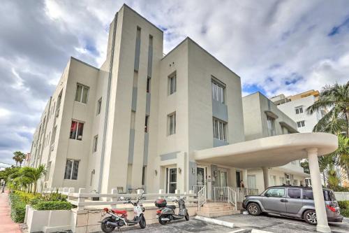 Sunny Miami Beach Condo Steps to Boardwalk!