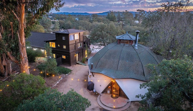 Two Eclectic Houses*6 Acres*Wine Country