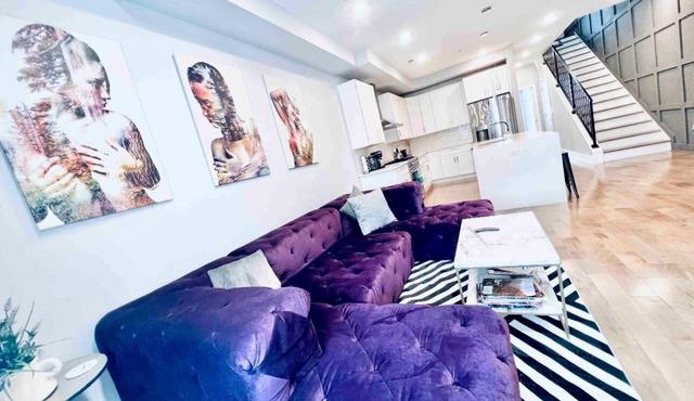Upscale 3BRD Rooftop TV+Monument Views+Parking @H st Corridor Free Cancellation