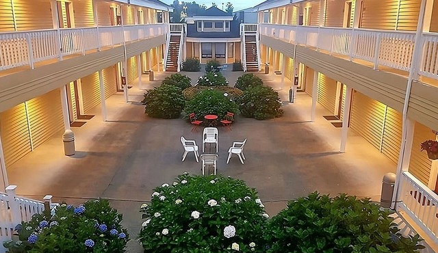 Washington Getaway at GuestHouse Enumclaw! Pet-Friendly Property, Free Parking