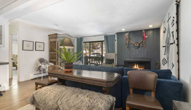 Wonderful Condo, On Shuttle Route, Just Minutes to Slopes